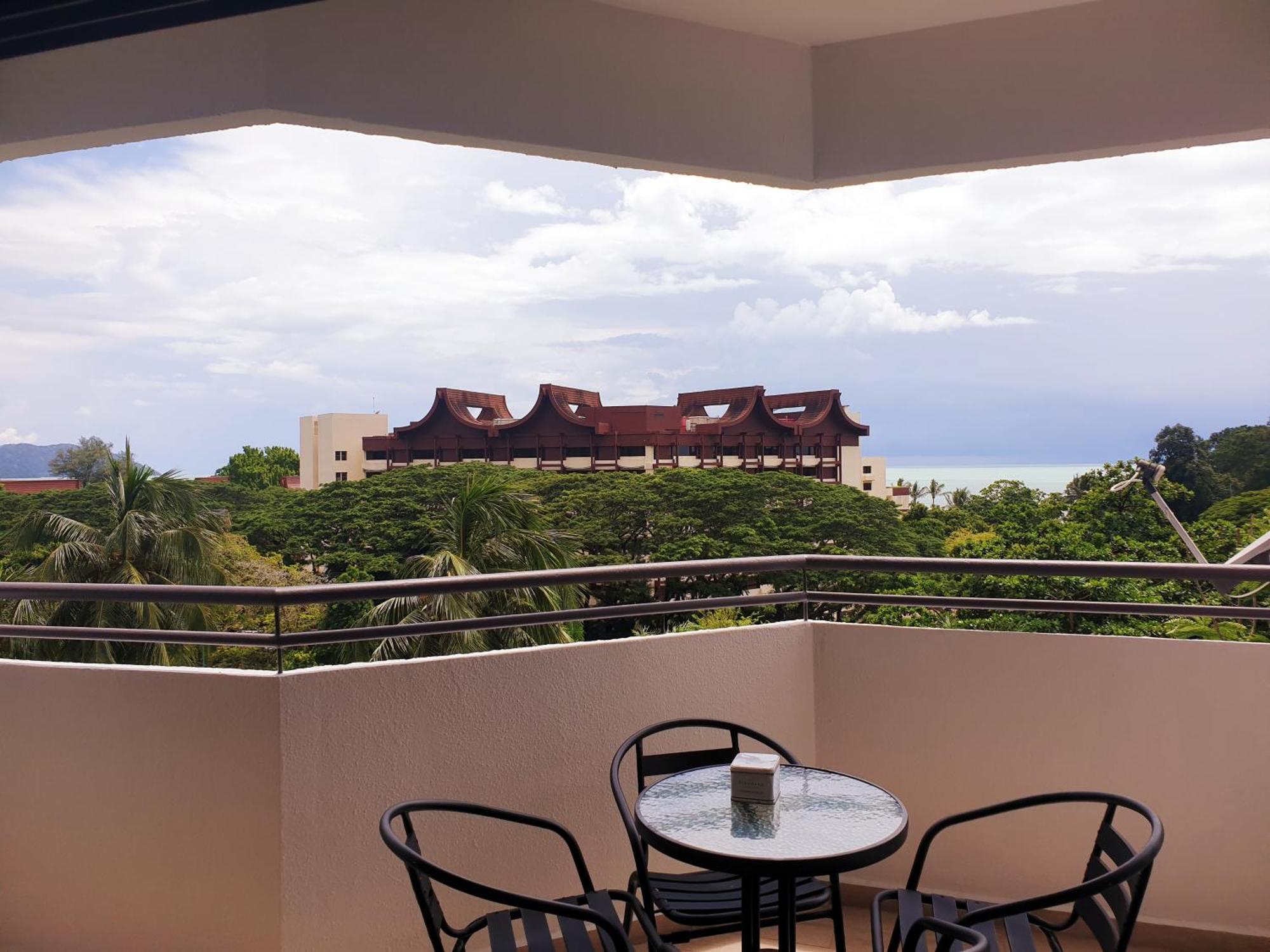 Sri Sayang By Coral Holiday Resort Бату-Ферринги Экстерьер фото