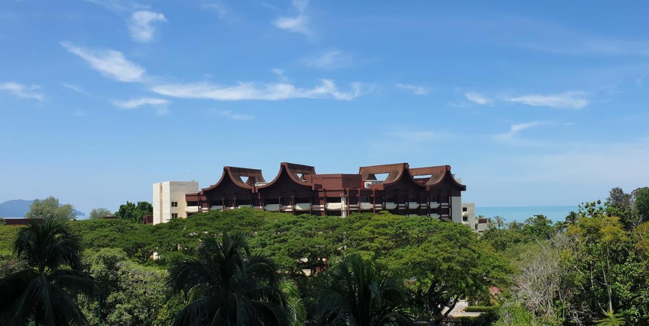 Sri Sayang By Coral Holiday Resort Бату-Ферринги Экстерьер фото